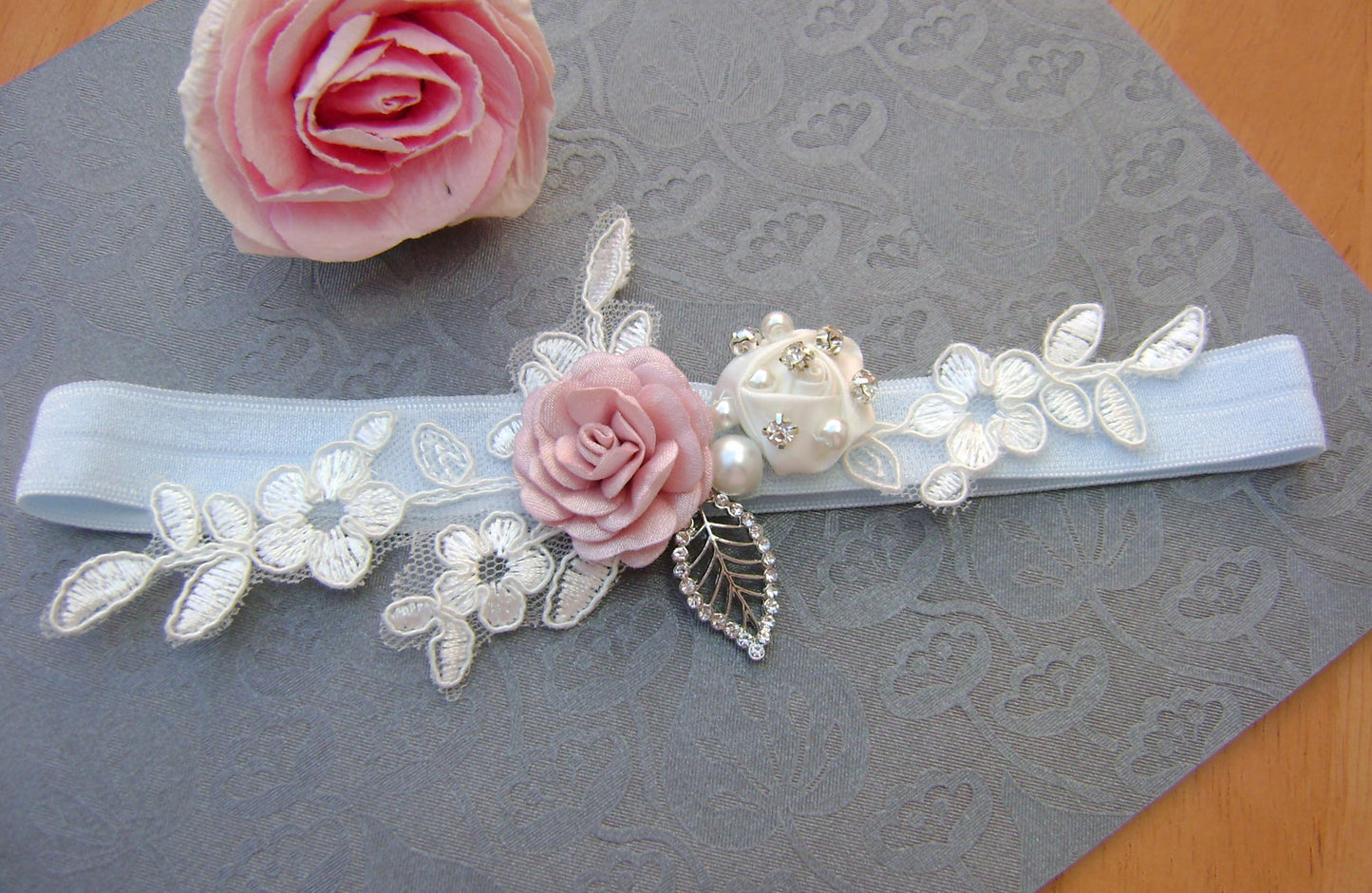 Bridal garter