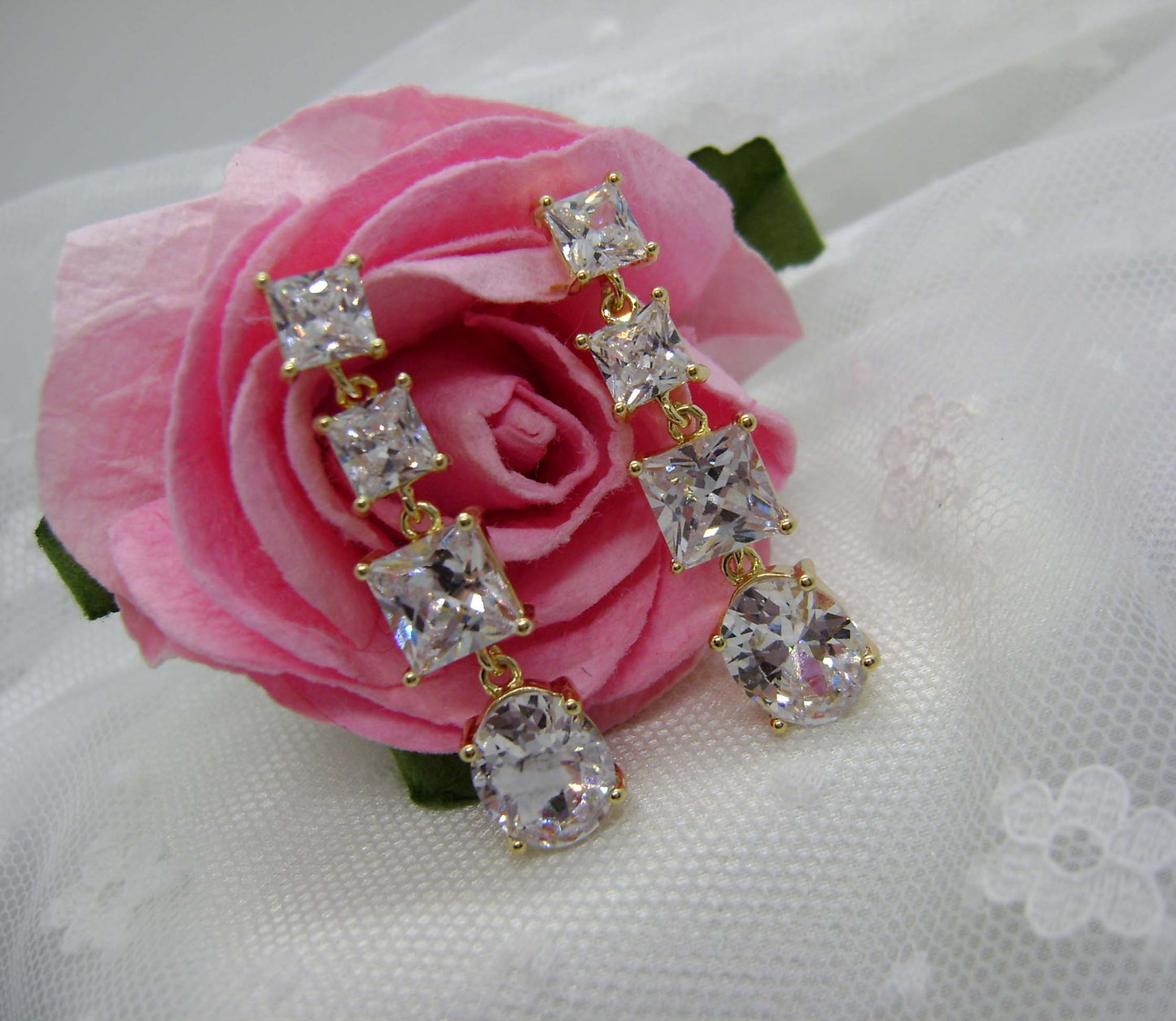 Earrings - Gold Drop