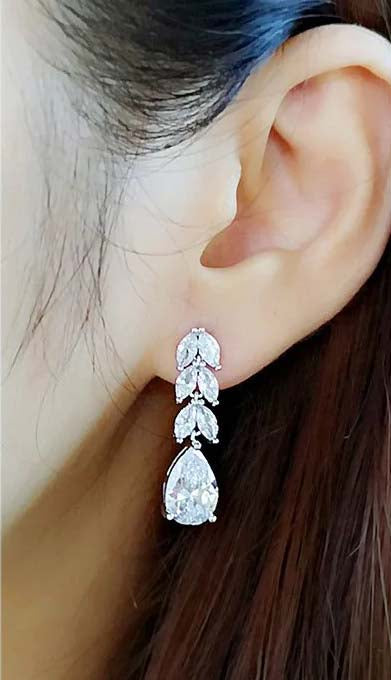 Earrings - Silver Cubic Zirconia drop Earring