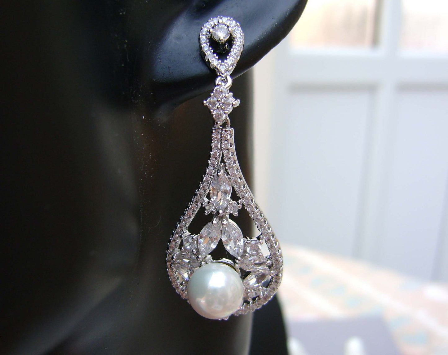 Earrings - Silver Pearl