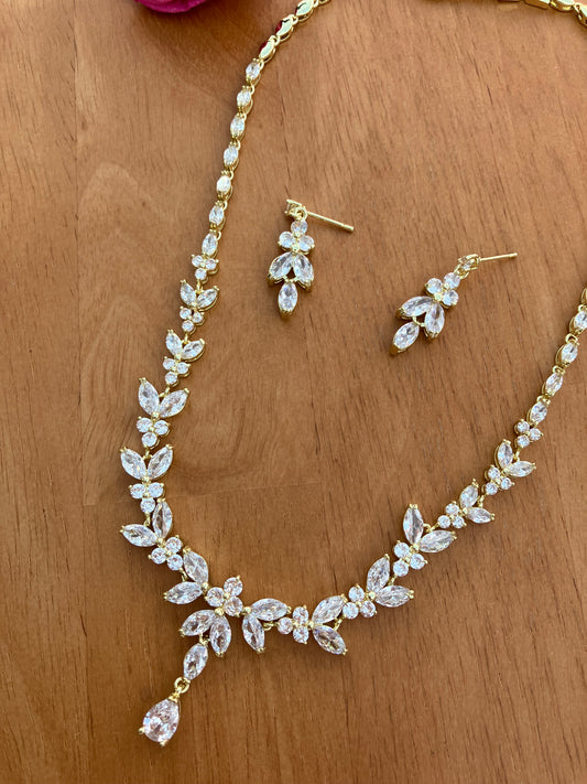 Necklace & Earring set - Gold