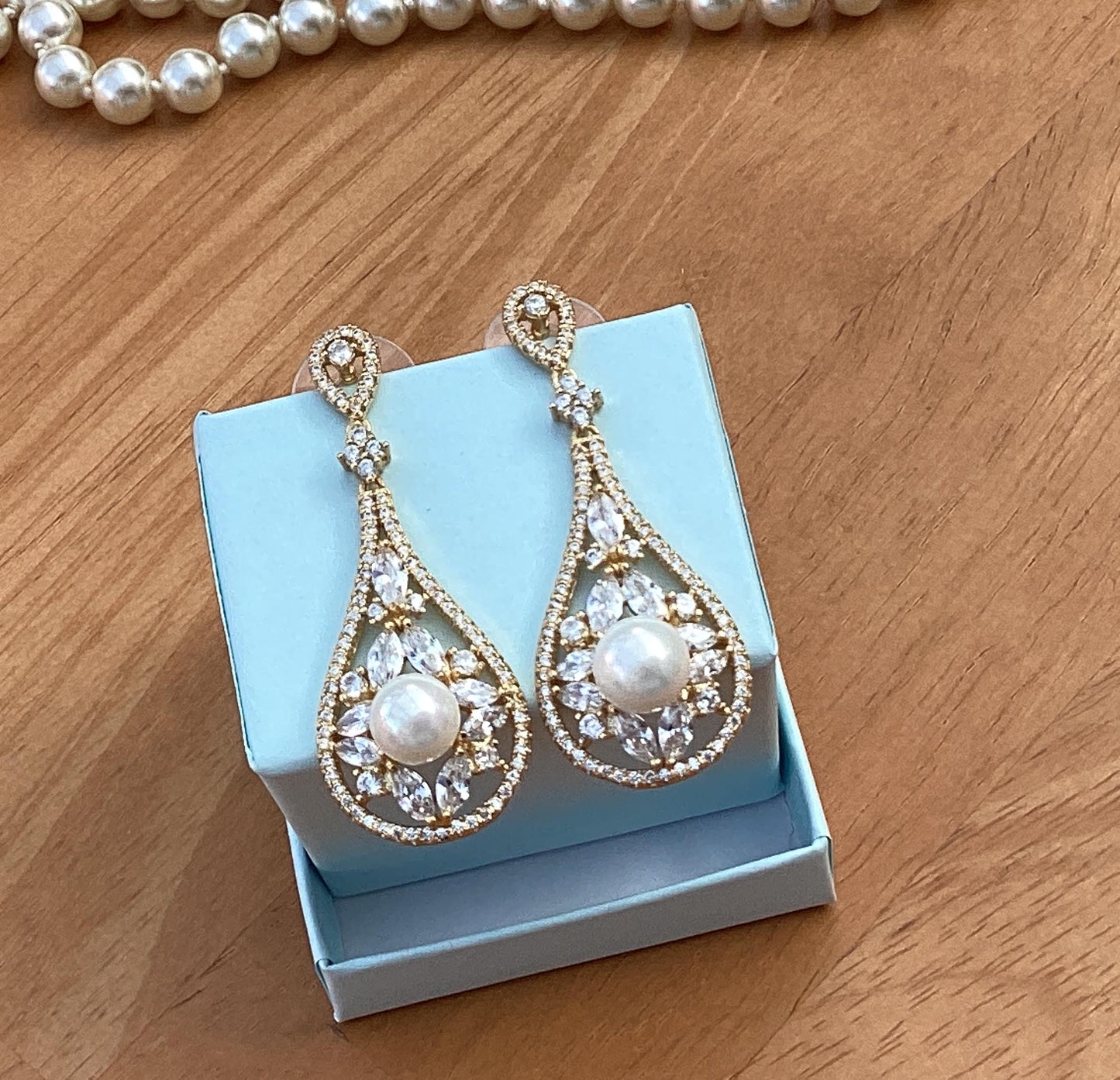 Earrings - Gold Pearl
