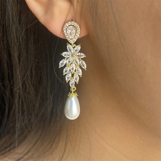 Earrings - Gold Pearl