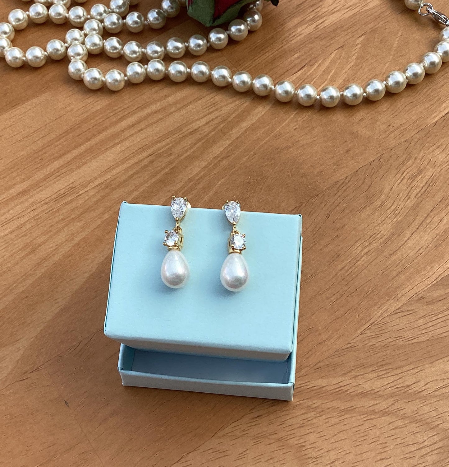 Earrings - Gold Pearl