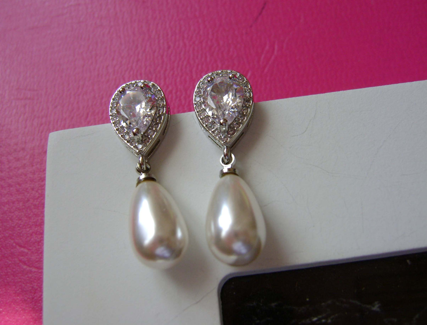 Earrings - Silver Pearl