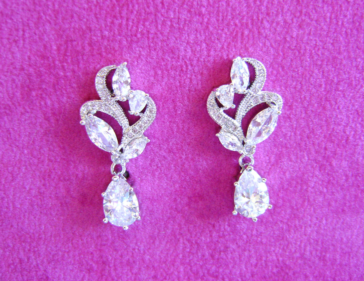 Earrings - Silver Flower Design Drop Earring