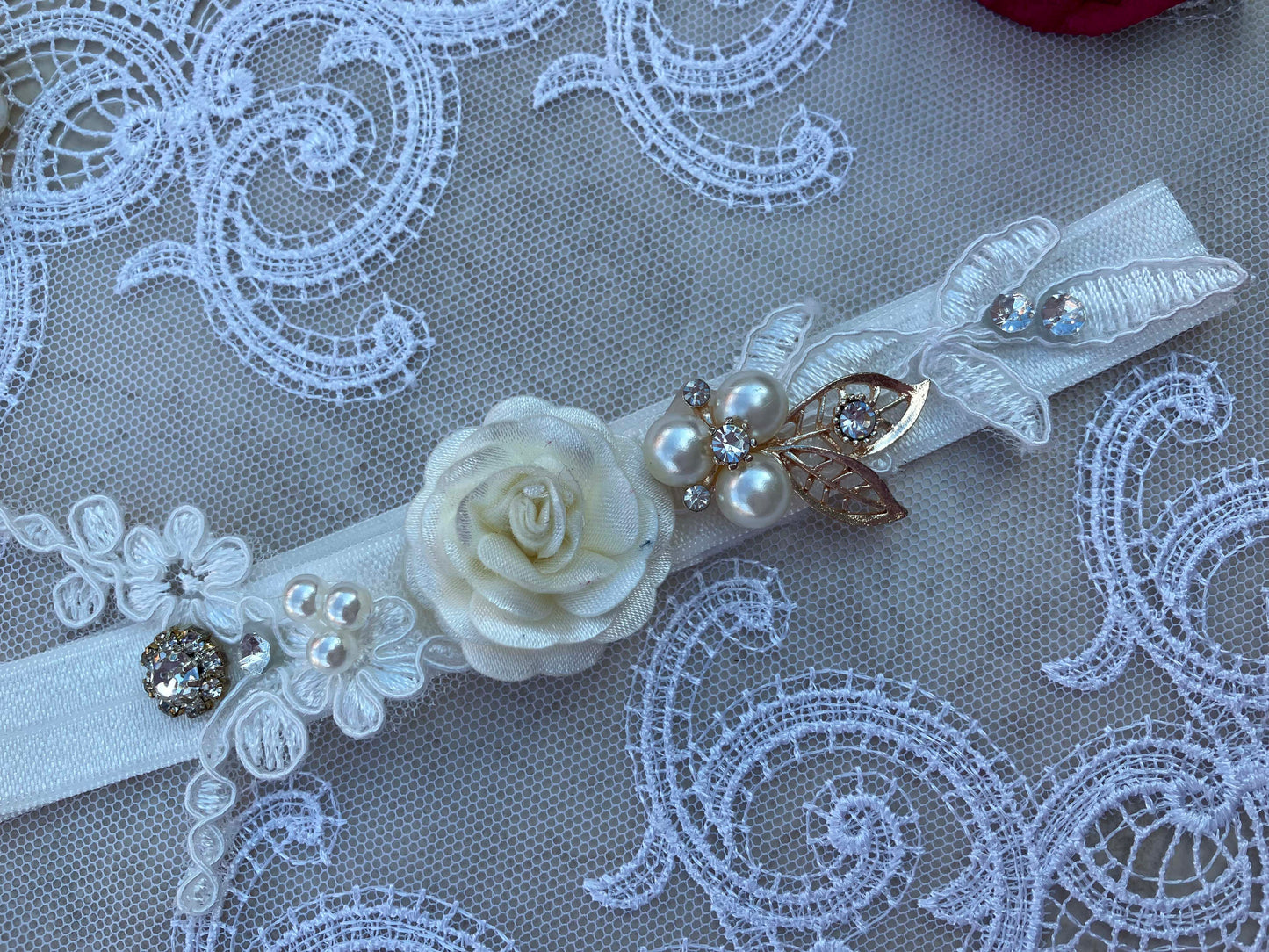 Bridal garter